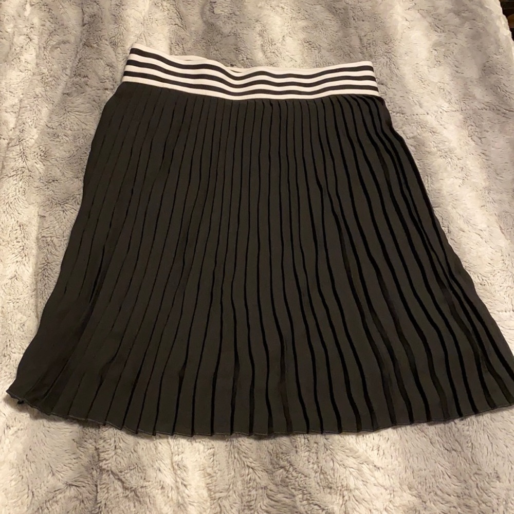 Black skirt